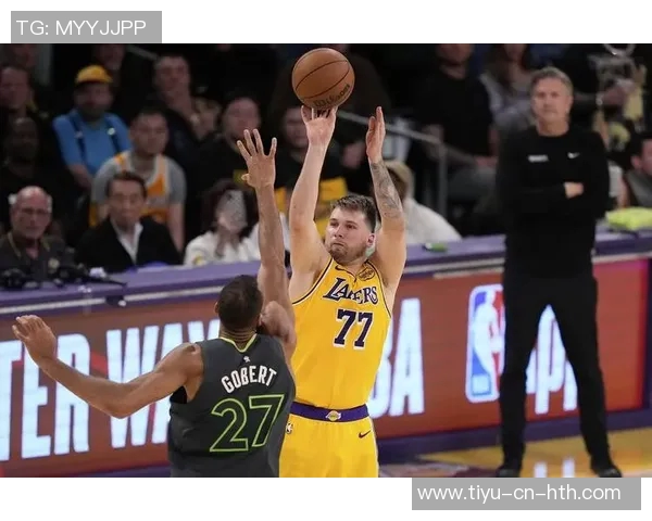 东契奇赞詹姆斯复出表现出色期待他在赛场上的精彩回归